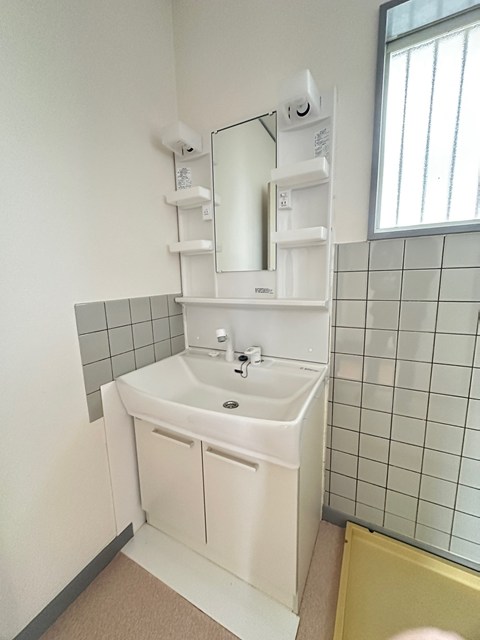 洗面設備　洗髪洗面化粧台で忙しい朝にも寝癖の付いた頭にも優しい☆お化粧