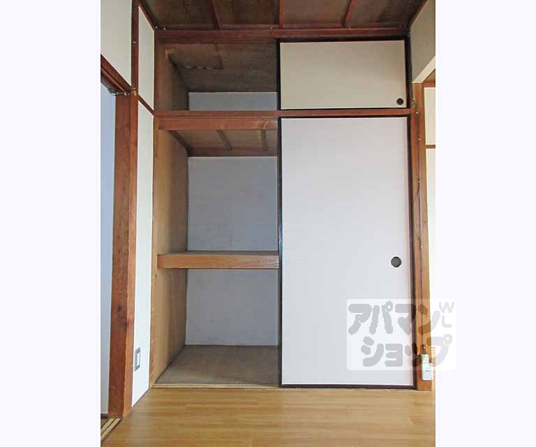 収納　大きな押入れがあります