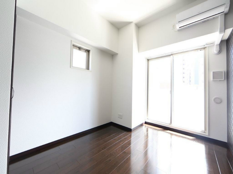 バルコニー　洋室6.8帖　クローゼット付（収納充実してます）