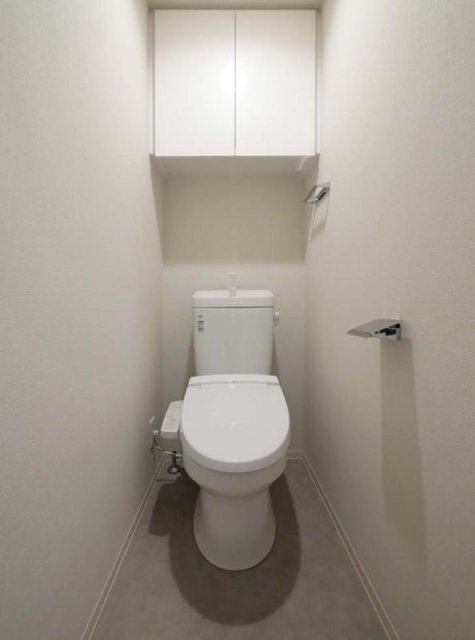 トイレ　※別室の参考写真の為、現況優先です。