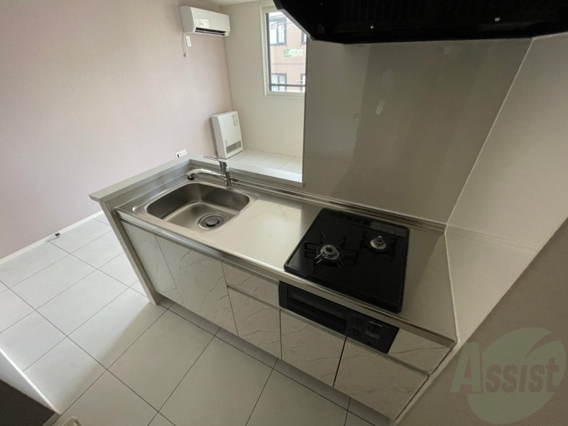 キッチン　キッチンは調理スペースもあり料理がはかどりそうです。