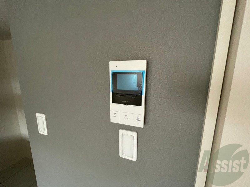 セキュリティ　ＴＶモニター付インターホンです。来客者の顔が見えるので安心！