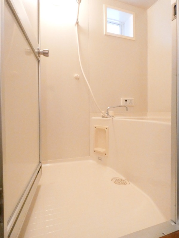 バス・シャワールーム　図面と現状に相違がある場合には現状を優先