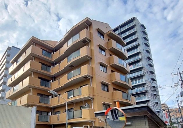 建物外観　アトレ北口が出来て更に生活便利な浦和駅　徒歩７分