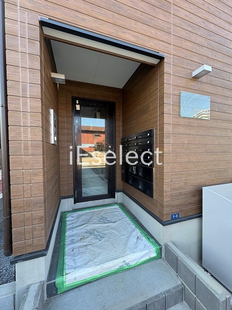 エントランス　エントランスも綺麗ですね。