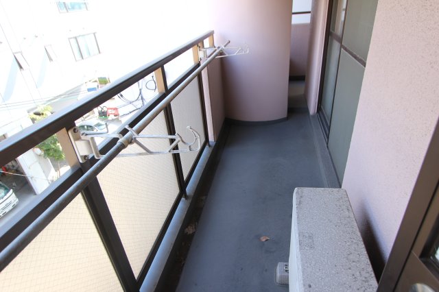 バルコニー　落ち着いた時間を過ごせるバルコニーです