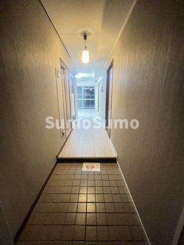 玄関　収納もある玄関です