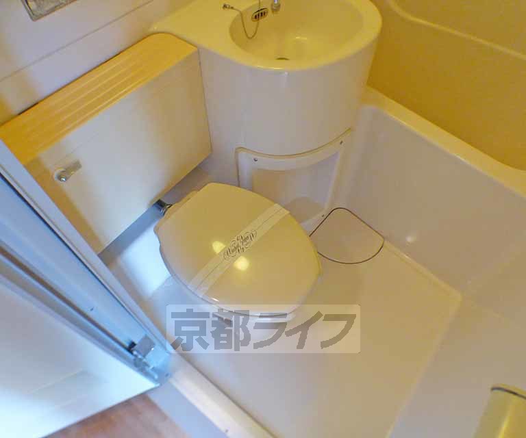 トイレ　ユニットバスのトイレです。