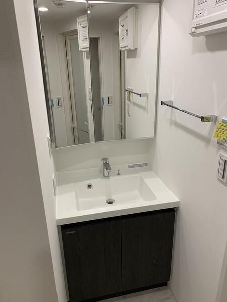 洗面設備　（別タイプ参考写真）コンフォリア板橋区役所前　板橋区仲宿