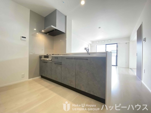 キッチン　別物件の参考写真です。色等は異なります。