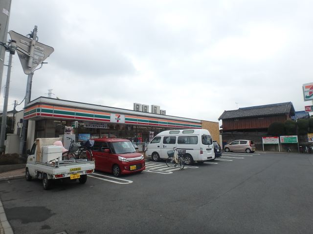 コンビニ　セブンイレブン（コンビニ）まで60m