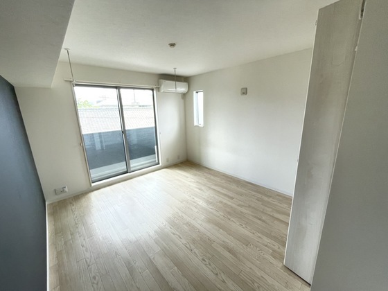 居室・リビング　※別部屋の写真です