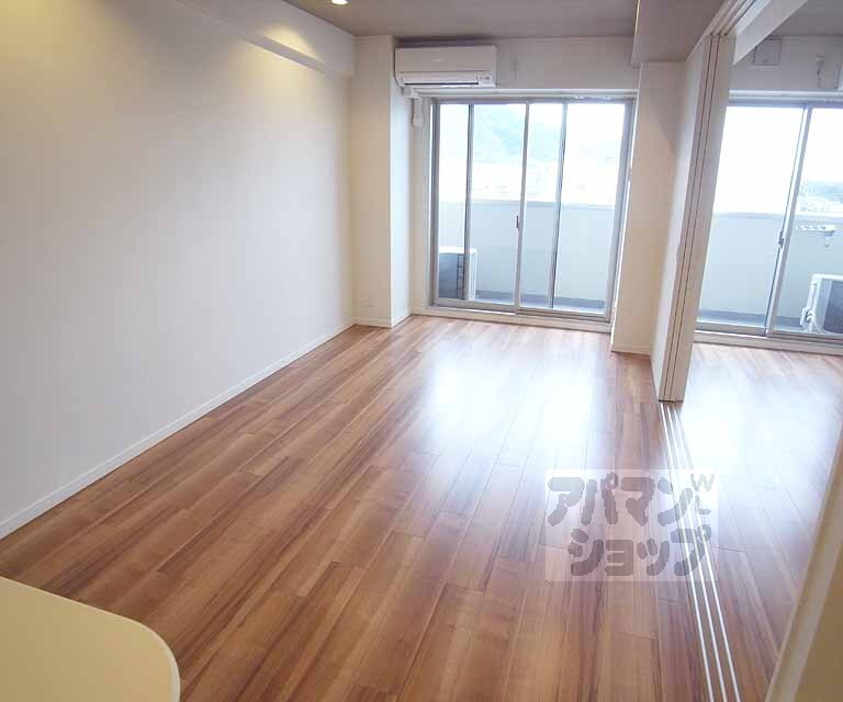 居室・リビング　広々な洋室・