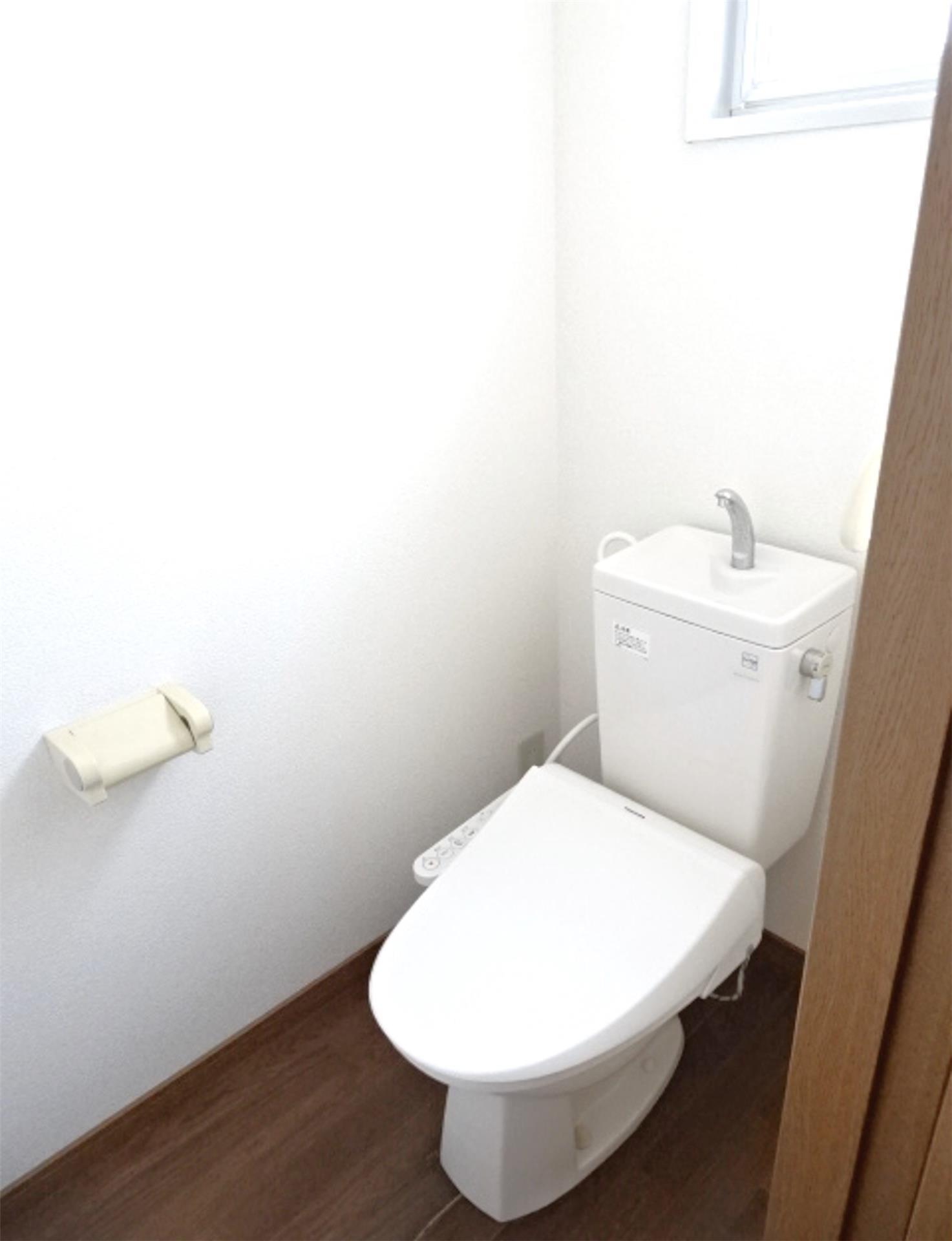 トイレ　温水洗浄暖房便座