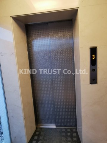 玄関　ゆったりとした玄関です