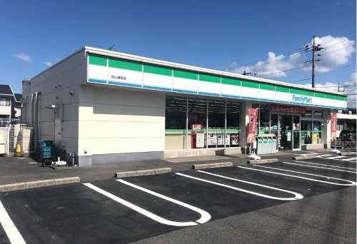 コンビニ　ファミリーマート 岡山番町店（コンビニ）まで318m