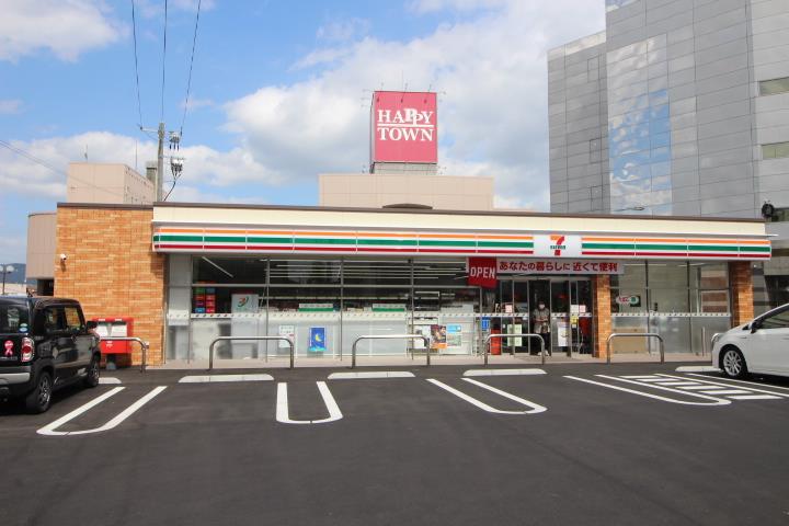 コンビニ　セブンイレブン原尾島1丁目店（コンビニ）まで877m