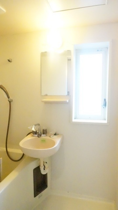 バス・シャワールーム　図面と現状に相違がある場合には現状を優先