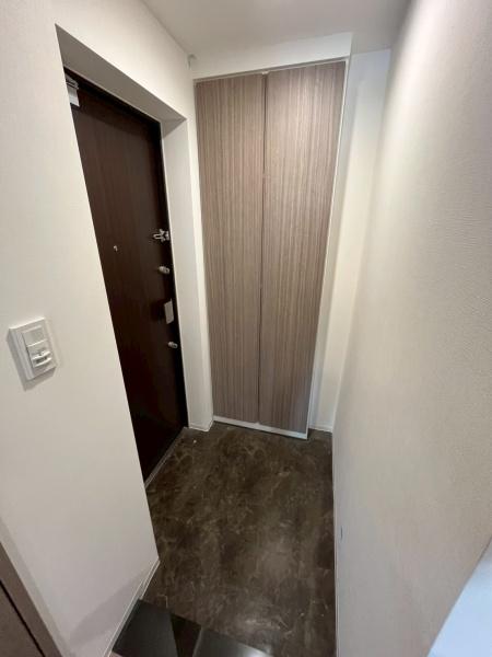 玄関　※写真は別部屋、イメージ写真です。
