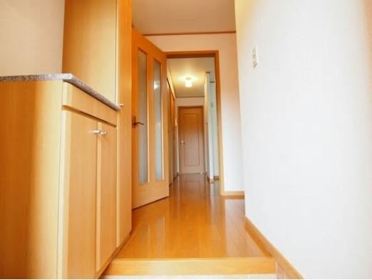 玄関　※写真を準備中のため、同シリーズの写真をご参照下さい。