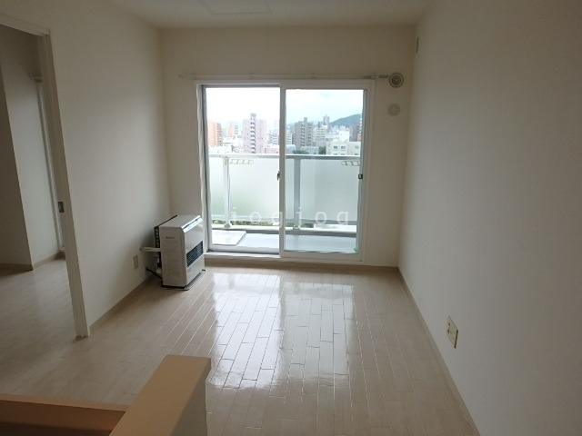 居室・リビング　同号室タイプ写真