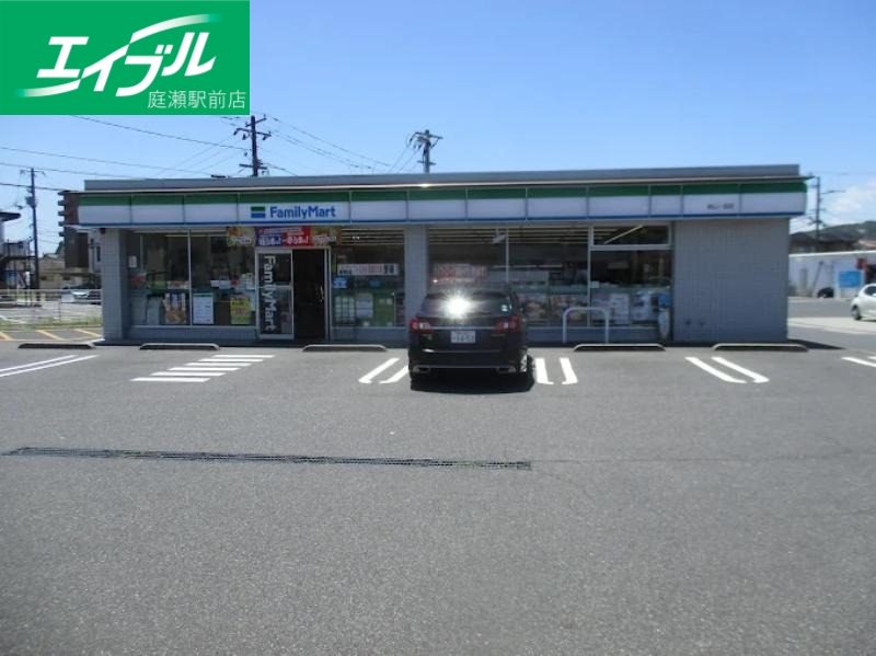 コンビニ　ファミリーマート岡山一宮店（コンビニ）まで522m