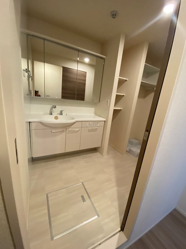 洗面設備　※別のお部屋のお写真です。御参考までに。