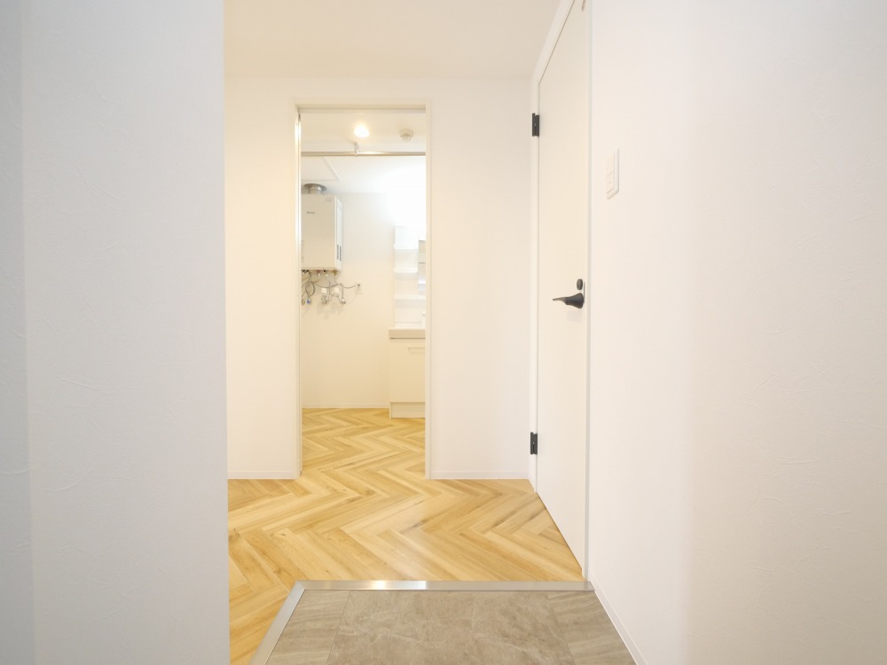 玄関　明るい玄関がお出迎えです☆