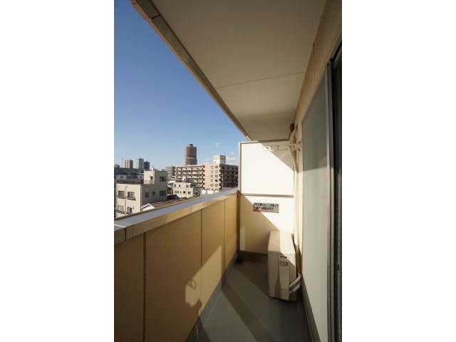 バルコニー　夕日を眺めて優雅な生活