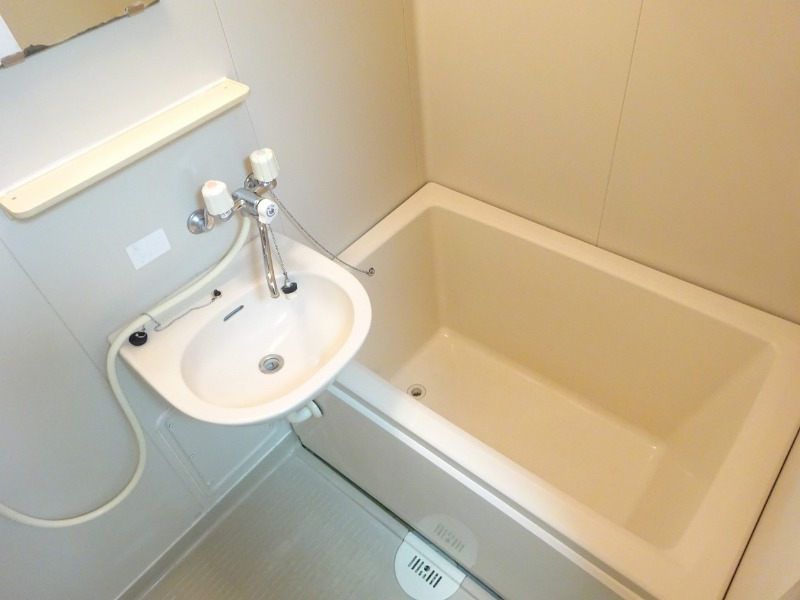 バス・シャワールーム　キレイです！