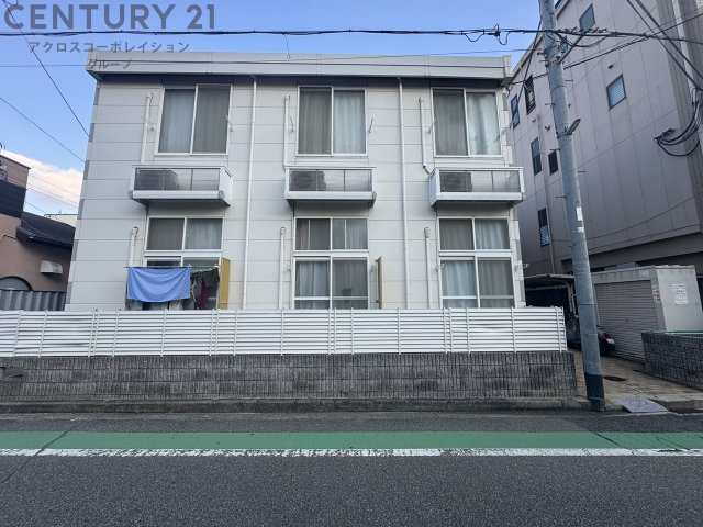 建物外観　宅配ボックス付きで不在時にも便利！