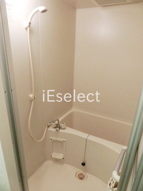 バス・シャワールーム　綺麗なバスルーム。