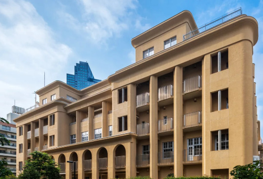 小学校　中央区立明石小学校（小学校）まで338m