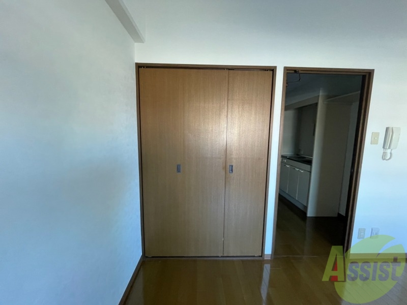 収納　収納スペースはコチラ。中が気になりますね～。