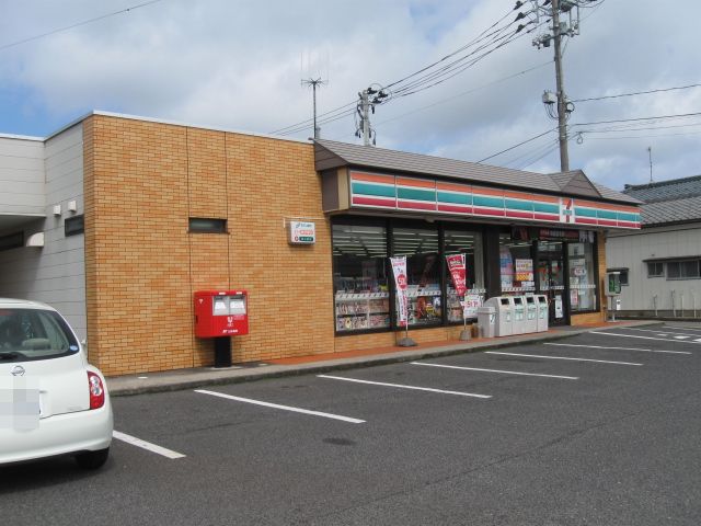 コンビニ　セブンイレブン（コンビニ）まで413m