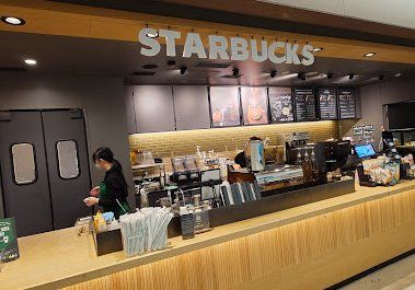 飲食店　スターバックスコーヒー慶應義塾大学病院店（飲食店）まで280m