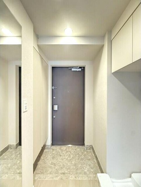 玄関　フローリングです