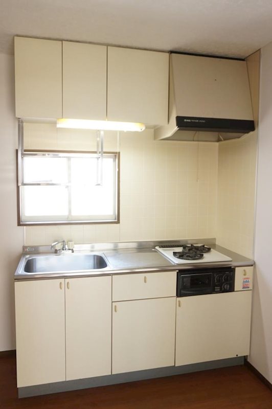 キッチン　キッチンに窓あり換気もできます