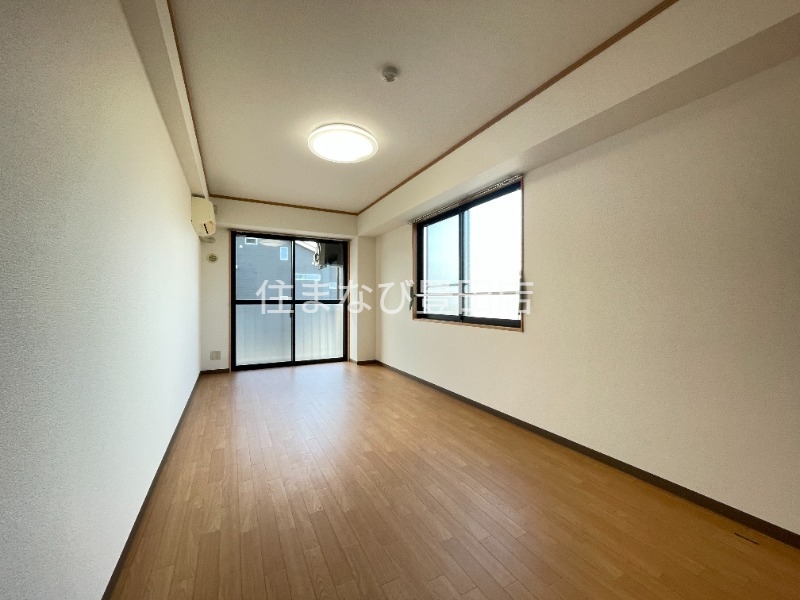 居室・リビング　同型別部屋写真