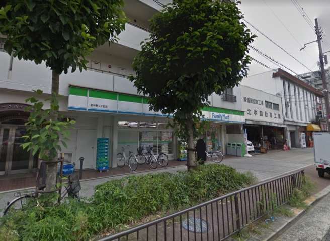 コンビニ　ファミリーマート（コンビニ）まで346m