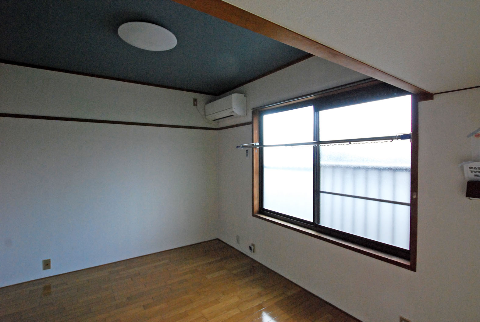 その他部屋・スペース　窓側を見たところ