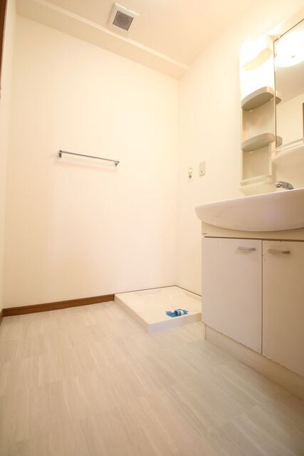 洗面設備　※別室の参考写真の為、現況優先です。