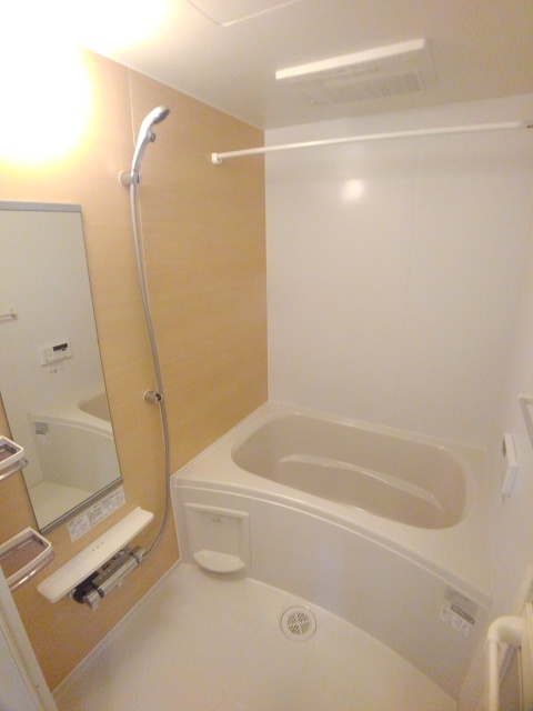 バス・シャワールーム　バス