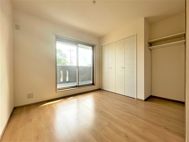 その他　2階南側洋室