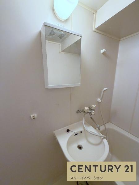 洗面設備　★鏡付きです★