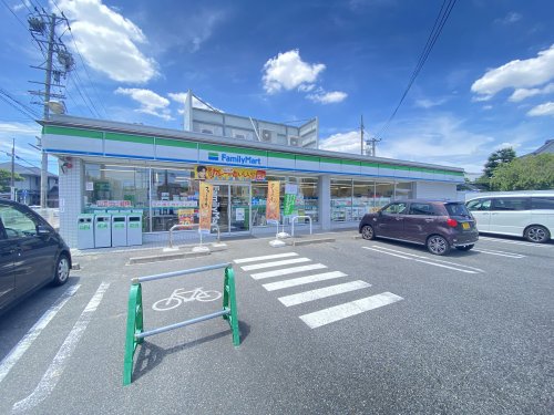 コンビニ　ファミリーマート 千種天満通店（コンビニ）まで208m