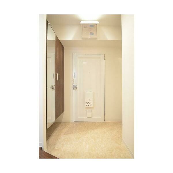 玄関　アバンダント釣鐘　玄関