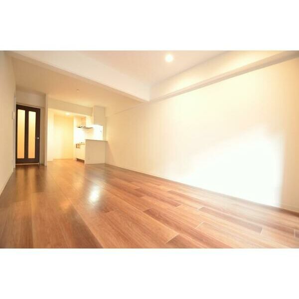 居室・リビング　アバンダント釣鐘　リビング