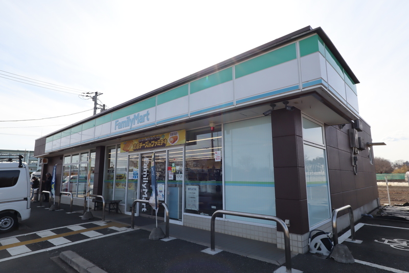 コンビニ　ファミリーマート 所沢牛沼店（コンビニ）まで380m