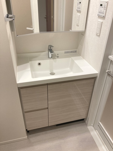 洗面設備　※写真は同タイプ住戸です。